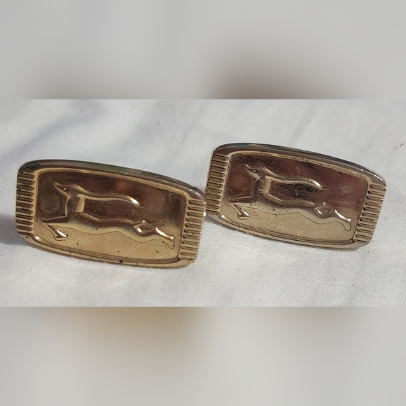 Vintage Gold Tone Impala Emblem Cuff Links Anson - Picture 1 of 1